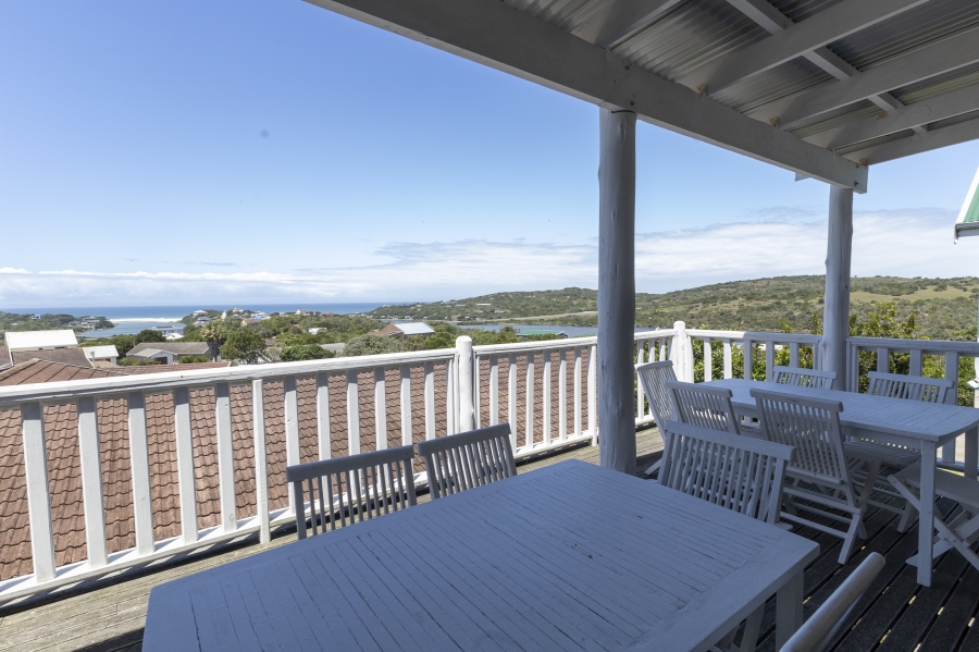 5 Bedroom Property for Sale in Kleinemonde Eastern Cape